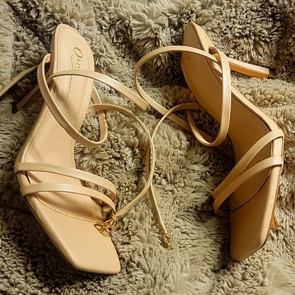 Shoes - Nude heels